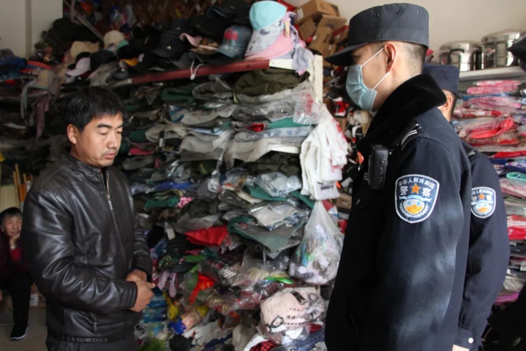 警务动态额济纳旗公安局达来呼布派出所持续开展辖区劳保用品店大检查