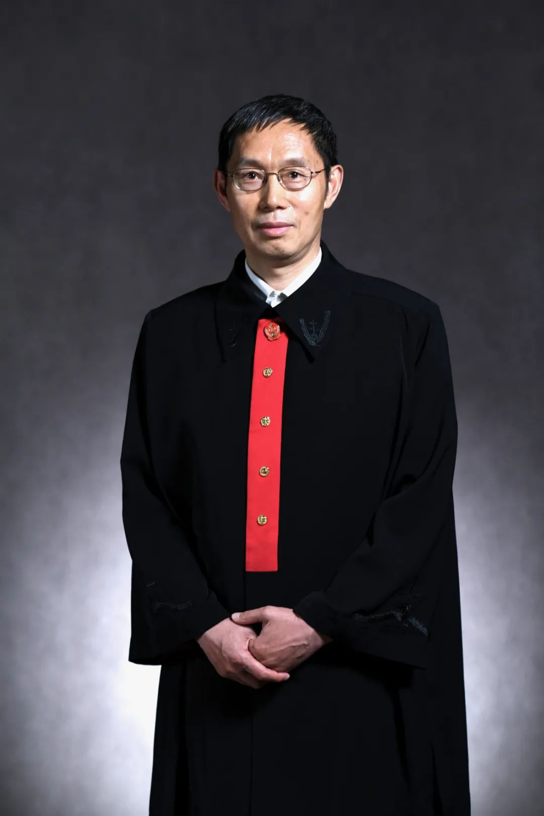 上海法院1个集体,2名个人荣获最高人民法院表彰