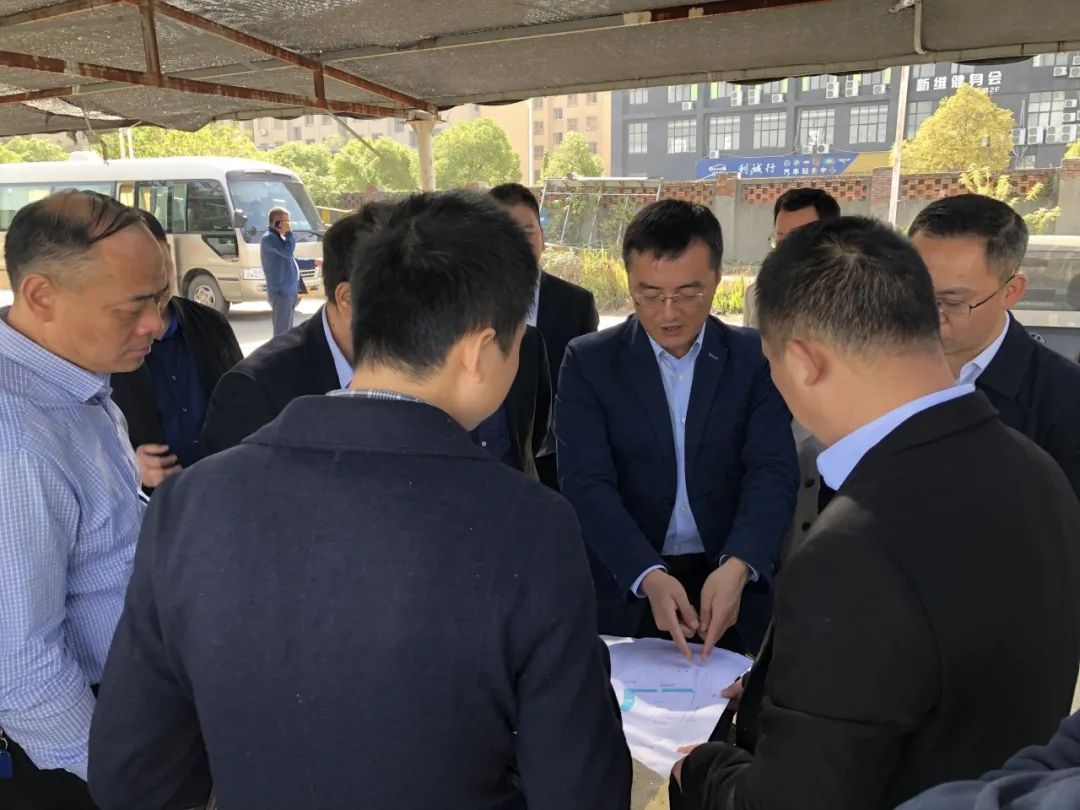 王强一行实地察看幸福渠水系综合整治工作及全收集全处理项目 王强一行实地察看幸福渠水系综合整治工作及全收集全处理项目