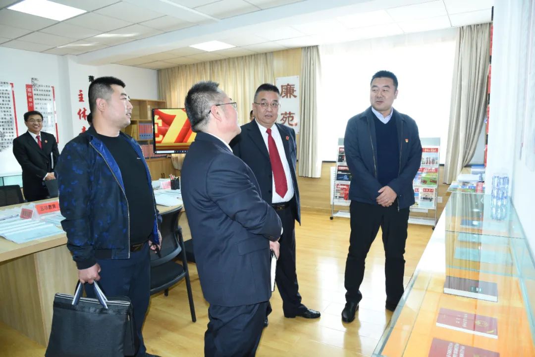 县委常委县纪委书记县监委主任朱勇刚督导检查县法院全面从严治党主体