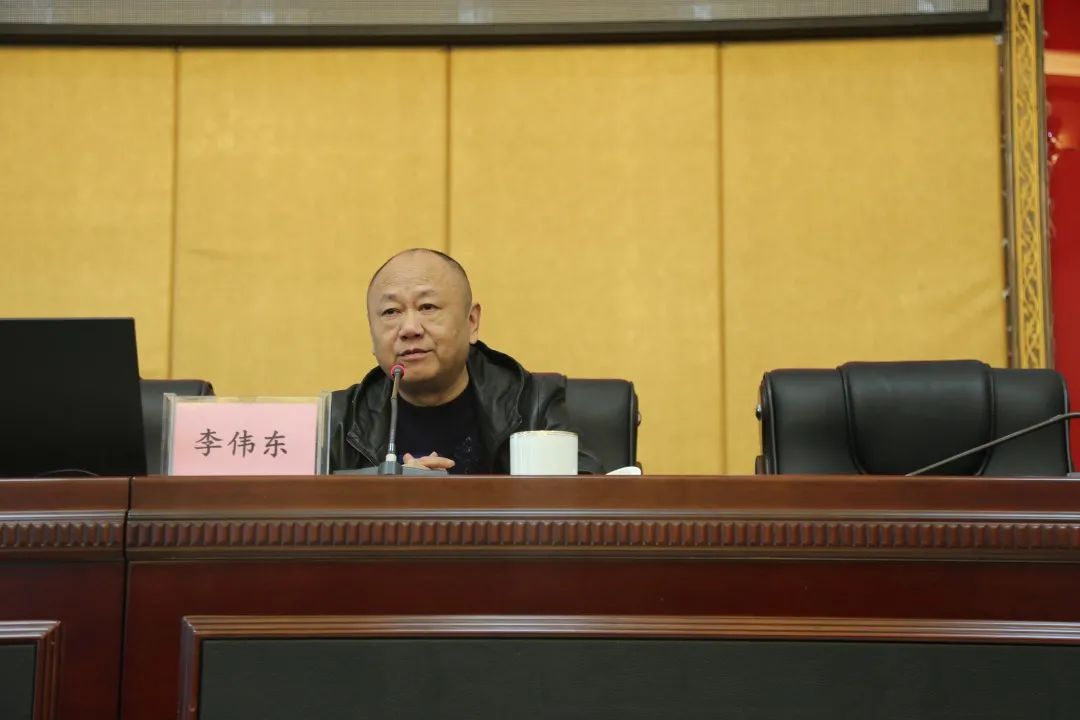 李伟东丨成都中院行政庭副庭长