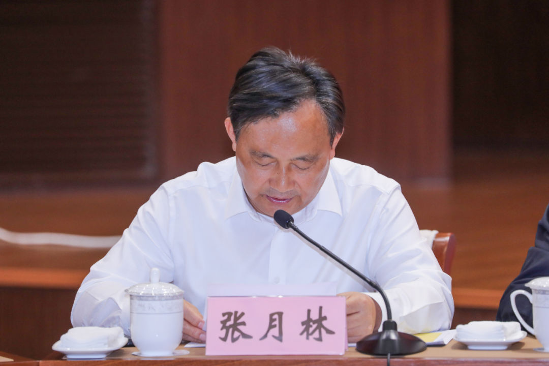 市领导张月林,管凤良,沈一平围绕学习主题,结合思想和工作实际,进行了