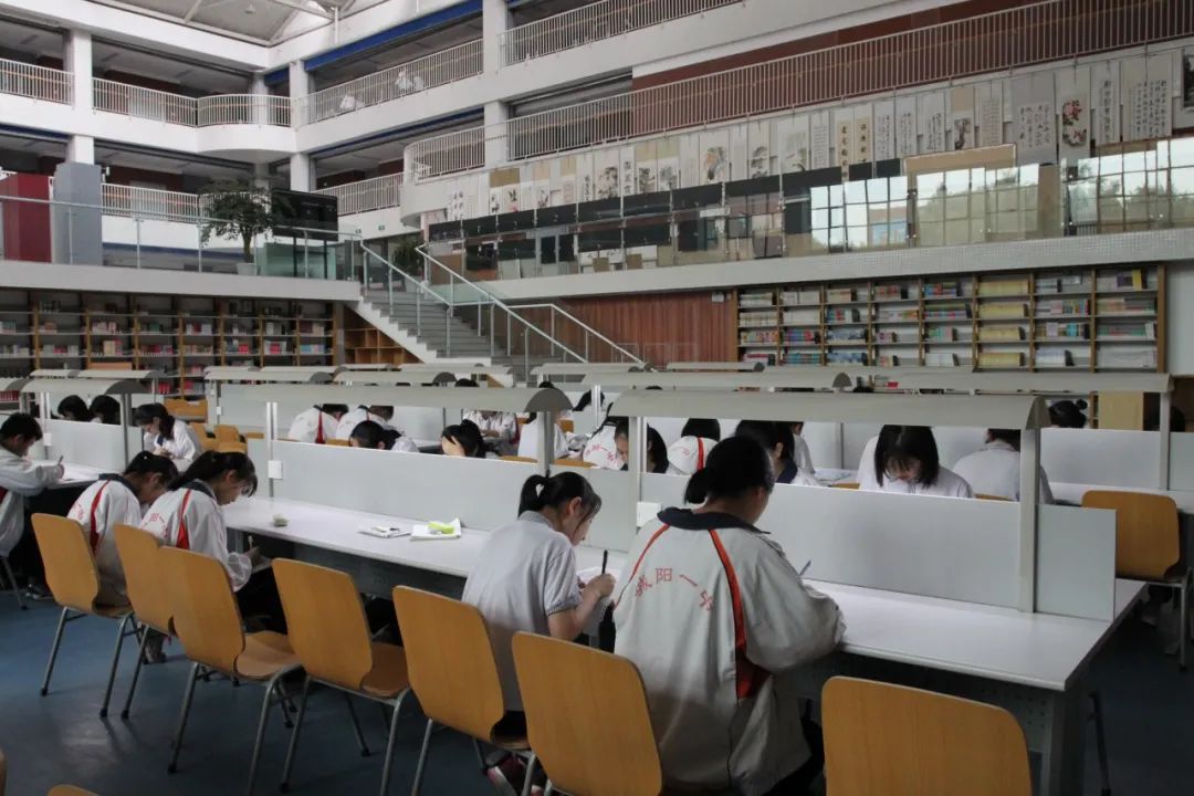 阳光校园从晨雾到夜幕带你领略城阳一中24小时