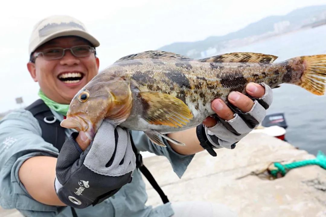 主要魚種:黃魚,黑魚,牙鮃,先生魚,小姐魚,鰻魚,花鱸等.