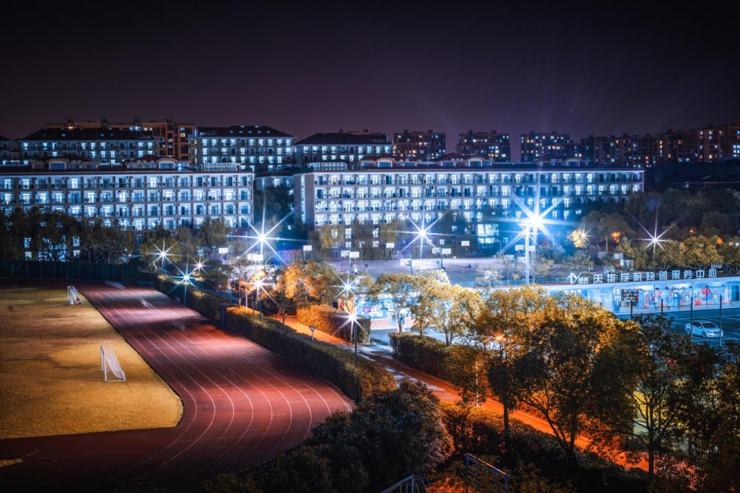 福州工商学院夜景图片