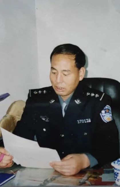 2020年退休)兰花———芬芳飘香老同志张建成寄语:"公安精神薪火相传