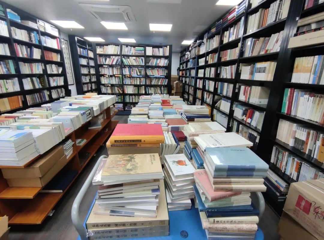 楊浦書店指南第二彈丨書山書海快去文字礦山裡淘金吧