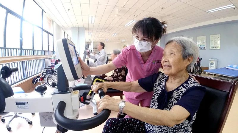 公办养老院改革的"深圳智慧"