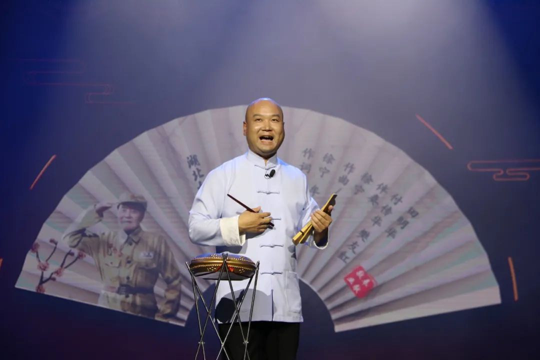 群口评书《我爱祖国的蓝天》表演者:闫淑平 佟长江作者:焦桂英原型