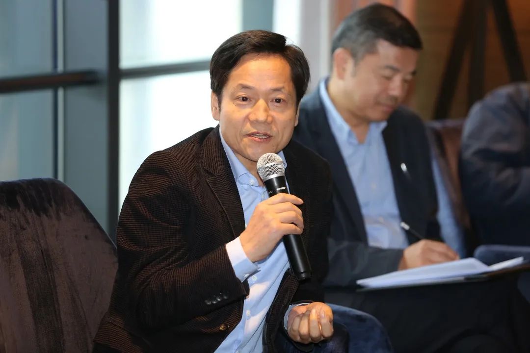 区政协常务副秘书长,委员联络室主任蔡建勇介绍2020年度重点课题调研