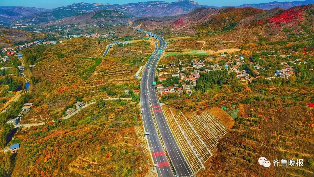 爬泰山看趵突泉半天完成打卡山东最美高速济泰高速通车