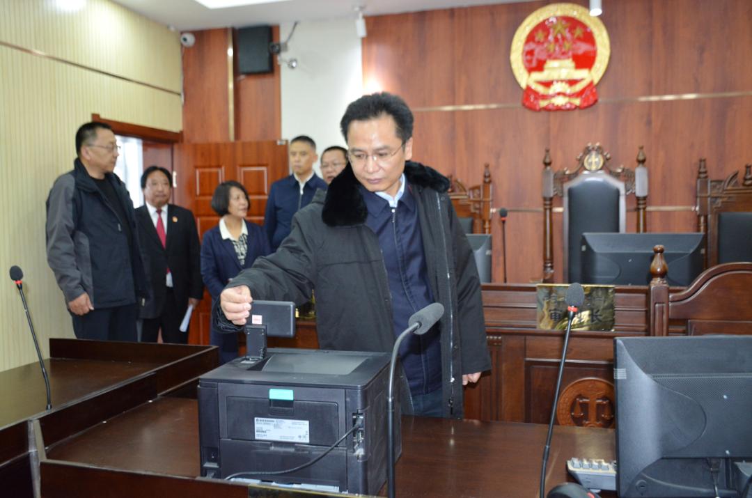 陈明国院长调研玉树州两级法院时强调:坚决贯彻落实好周强院长考察调