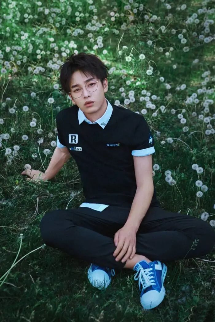 从油腻叔到小狼狗彭昱畅健身减肥成功