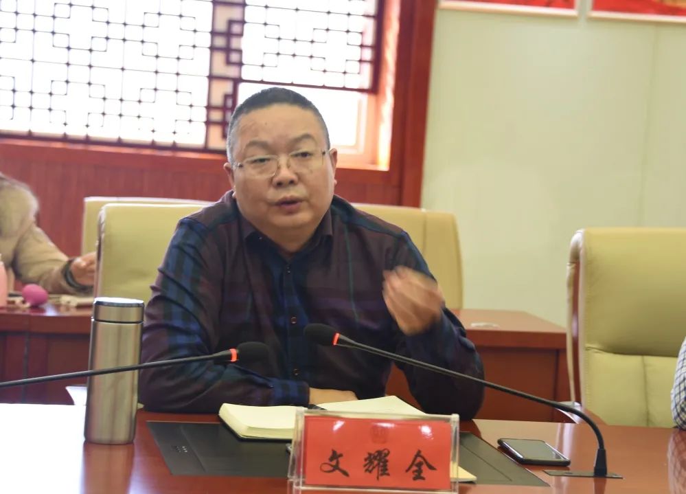 要求,10月26日,泸州市中级人民法院党组副书记,常务副院长文耀全带队