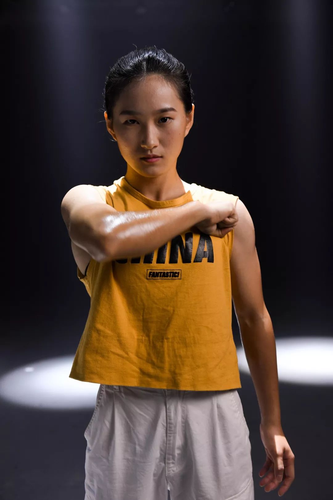 厉害宁波大学女生宿舍健身练出8块腹肌还曾上节目与沈腾pk第七期垃圾