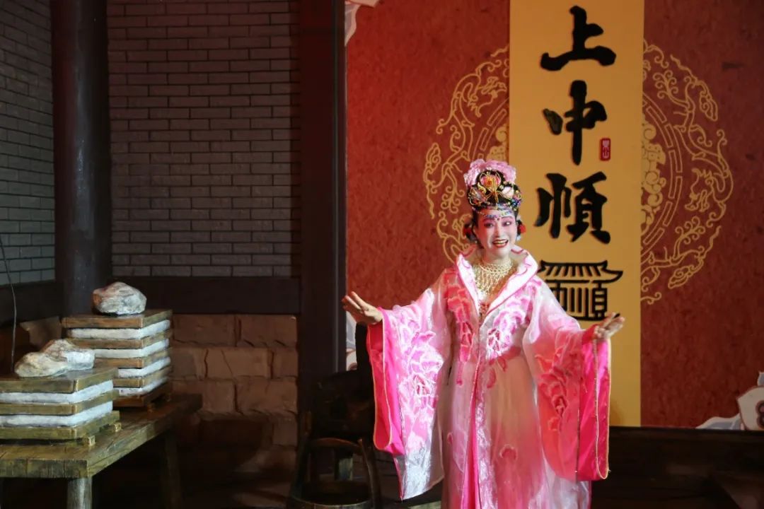 从早玩到晚,逛吃一整天!感受乐山老城新魅力