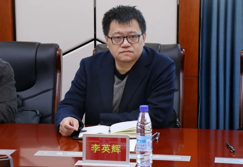 10月23日,省法院执行局综合处处长李英辉与省财政厅,省法院财务装备处