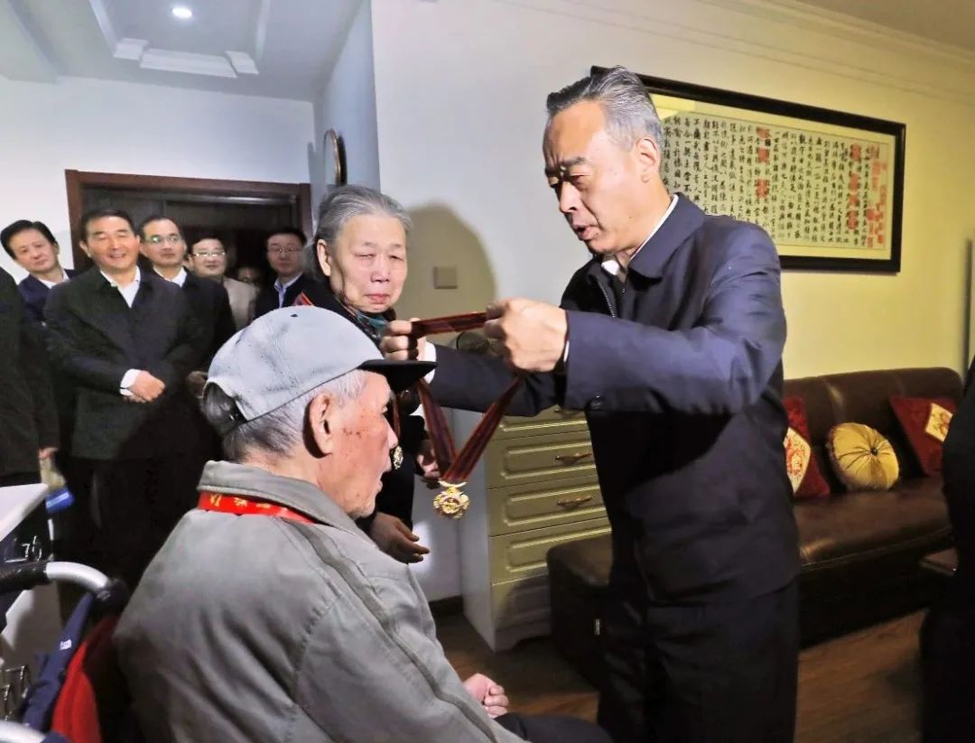 市委书记张岳峰,市委常委,市委秘书长何志中先后来到抗美援朝志愿军老