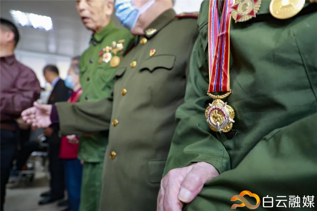 致敬英雄!白云9名抗美援朝老兵荣获纪念章