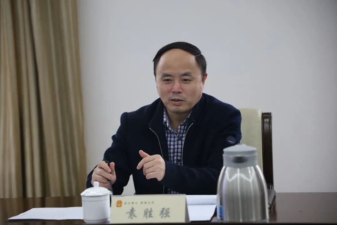 市三中法院袁胜强副院长一行来南川法院调研指导刑事审判工作