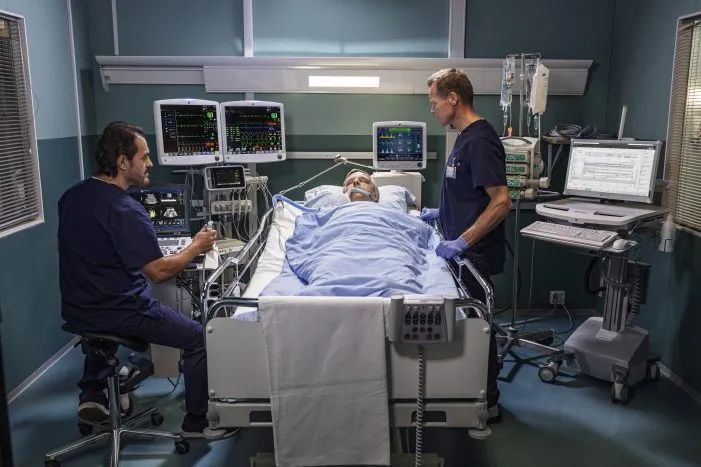 一本关于生命死亡和尊严的书建议做好心理建设再打开