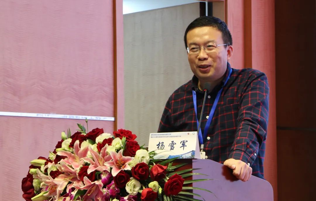 应用与名医学术传承"为主题的中医分会场,邀请了全国名老中医蔡淦教授