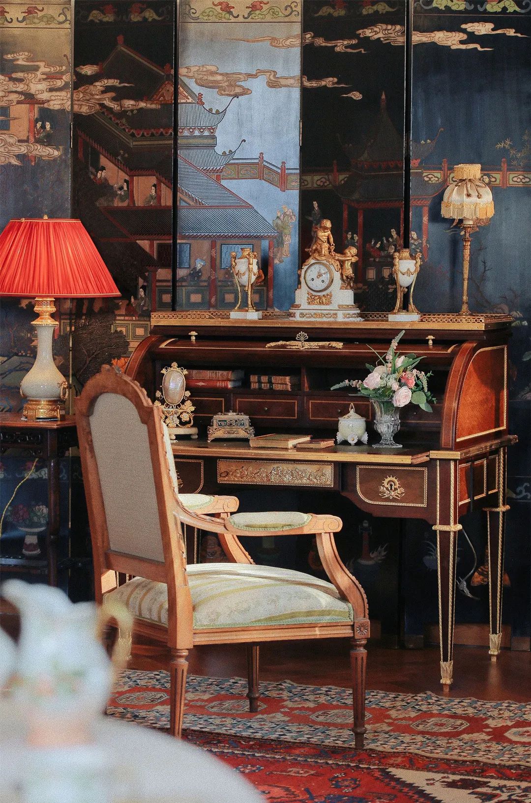 唐顿伯爵的秘闻香奈儿小姐的私语都被她的帷幕压下