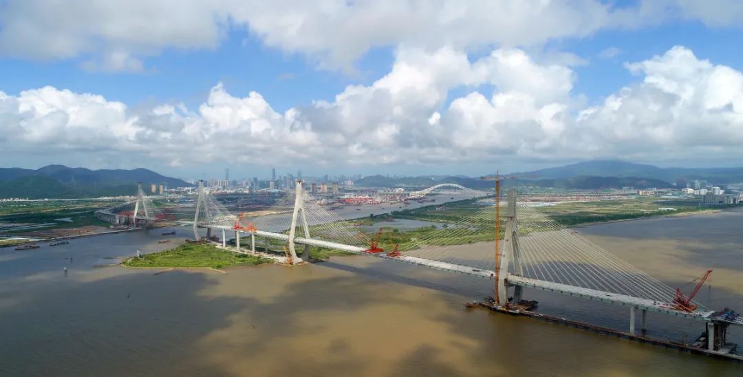 建设中的洪鹤大桥（资料图）