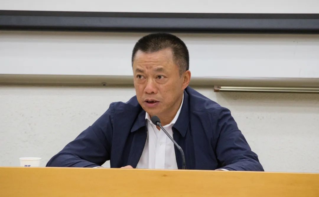 曹江林为集团第十期中青班授课