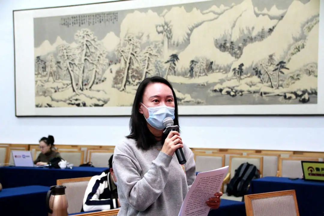 于希江答:近年来,招远市持续推进村民自治实践,因地制宜推行以说