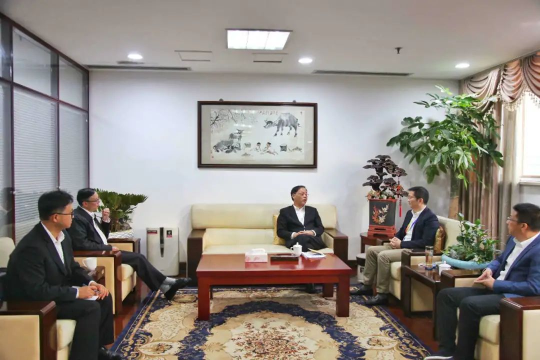 省高院二级巡视员赵年国来柯桥区走访省人大代表