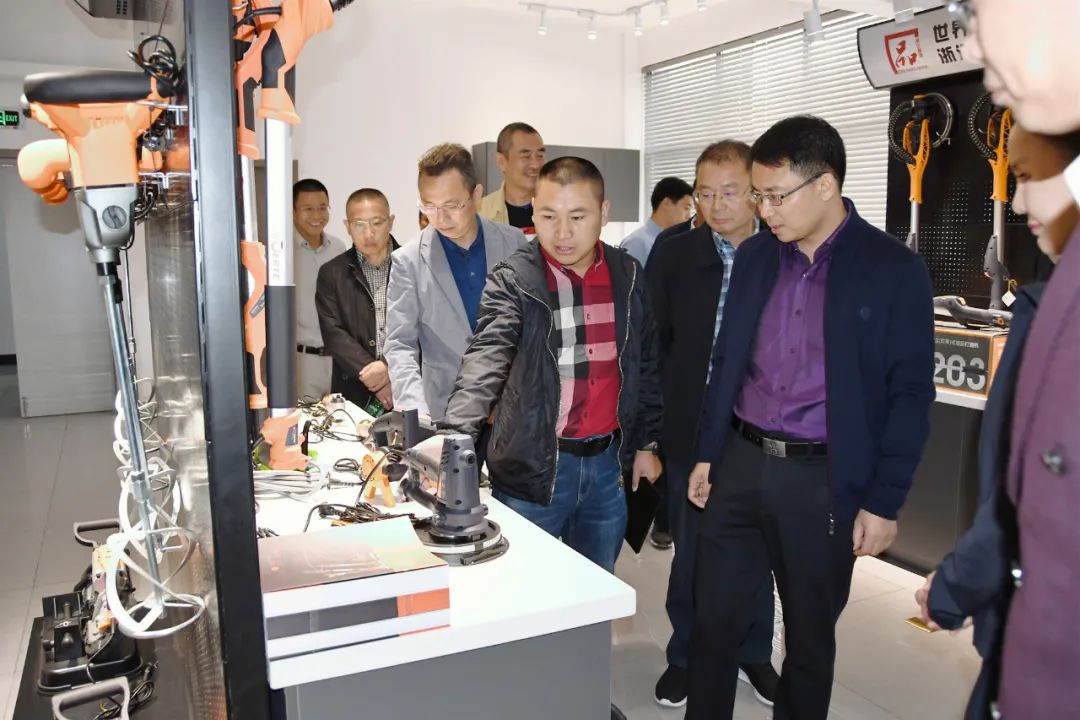 帅朝晖在调研电动工具企业时强调坚持培育自主品牌加快新旧动能转换