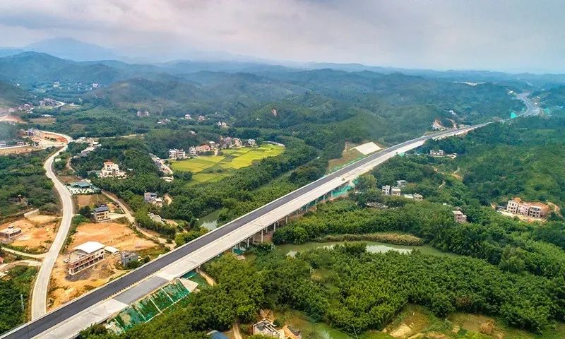 总投资140多亿元紫金县蓝塘产业新城首批项目集中动工