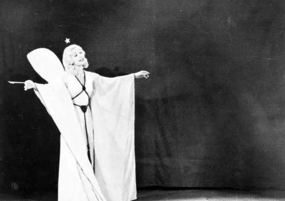 101岁白雪公主原型去世座右铭永远都是继续跳舞