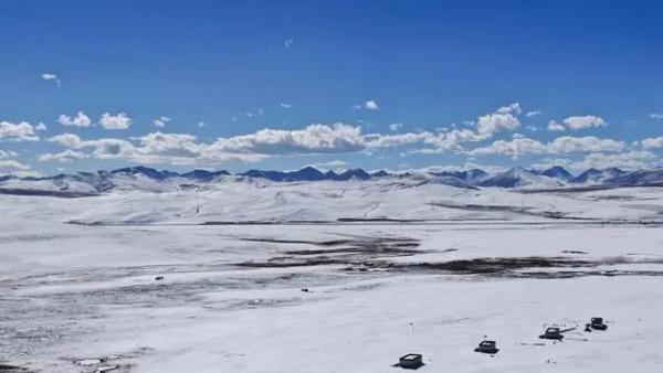 生态玉树称多雪后的嘉塘草原