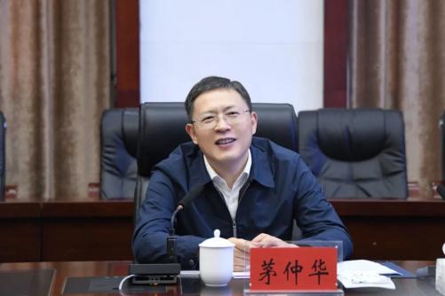 省法院党组副书记副院长茅仲华来淮调研