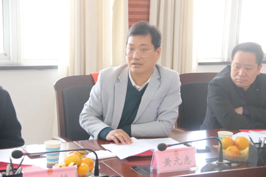 王世兵进行现场办公,每等一名政协委员发言完毕,立即安排相关负责人