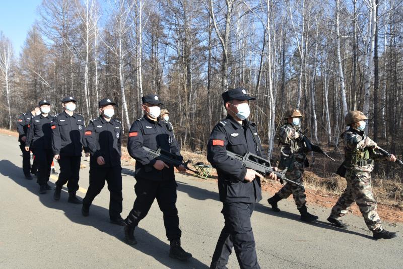 军警合力联防联控共筑北疆安全稳定生态屏障