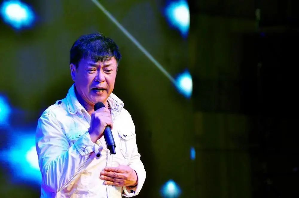 陆续在《天鼓》《紫痕》《大围捕》《谋刺关东王》中扮演重要角色