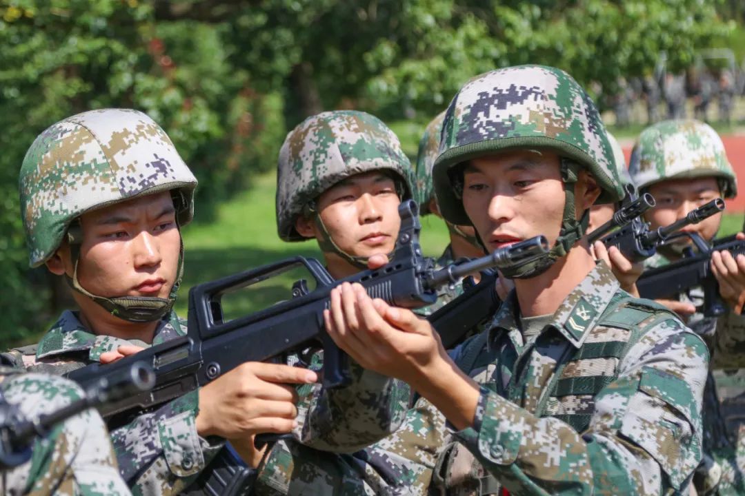 新兵的电子喜报棒