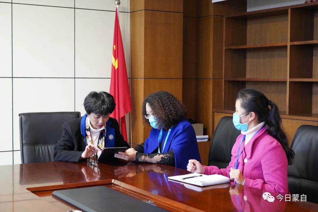 人口普查员是社工吗_社工上门人口调查(3)