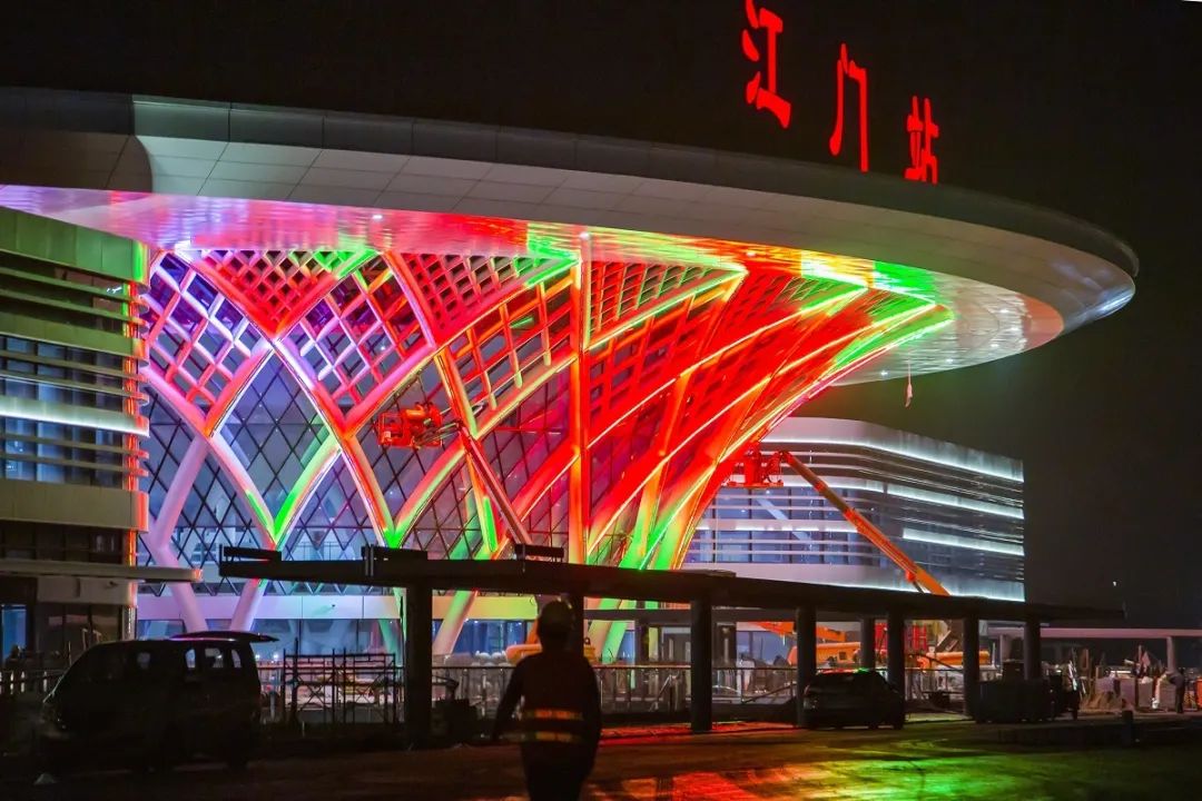 生命之树建筑版小鸟天堂江门站即将开通