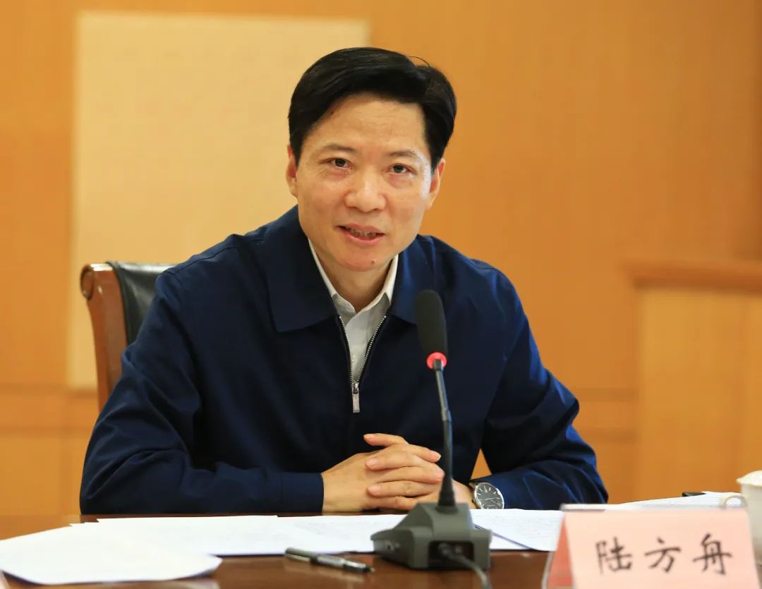 区委副书记,区长,区委深改委副主任高香传达近期中央,市委深改委会议