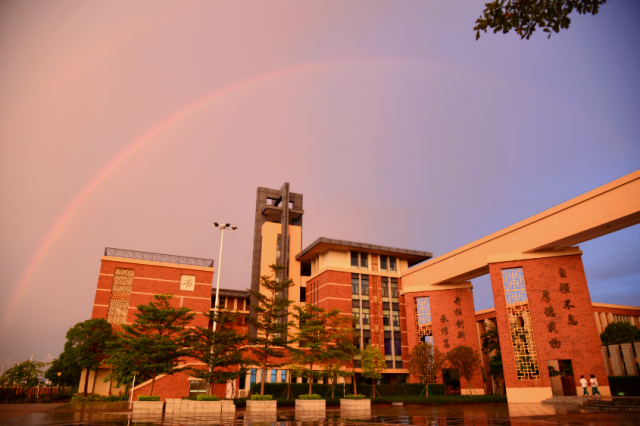 张张大片珠海校园秋景哪家美快来pick你的母校