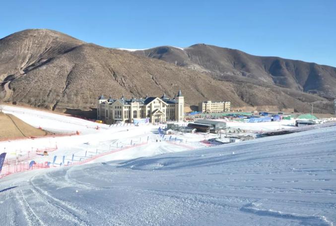 备战"十四冬",岱海国际滑雪场开始造雪!