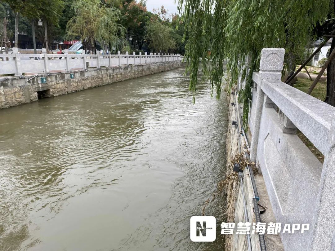 福州闹市,一女一男先后落水,男子不幸身亡!