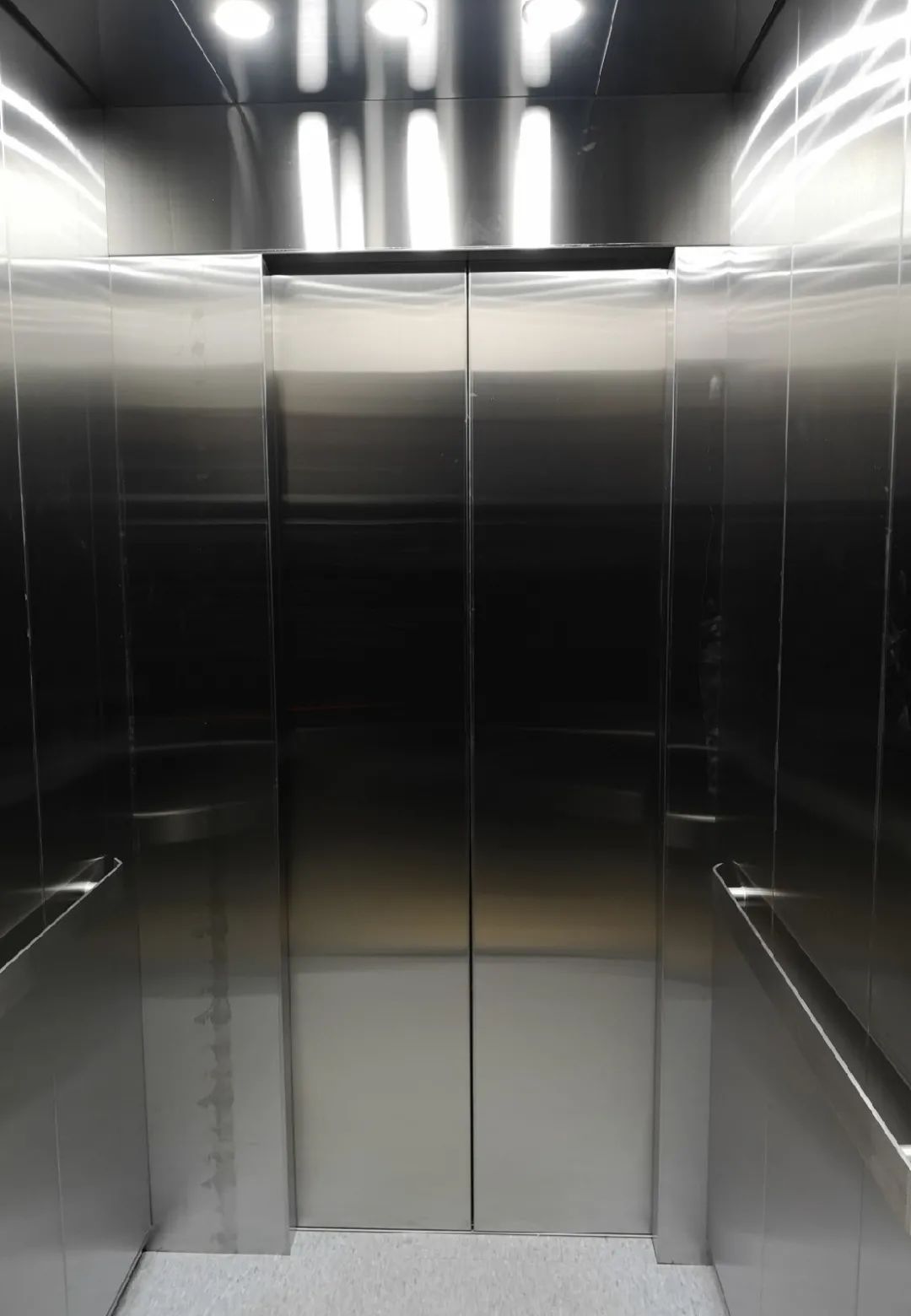 电梯钢结构铝塑板图片图片