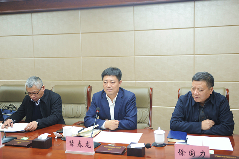 长春高新区党工委书记管委会主任薛春龙到公主岭市座谈商讨响水镇合作