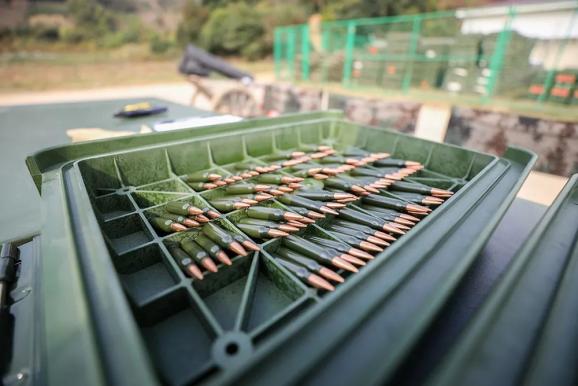 射击初体验10名新兵打出50环