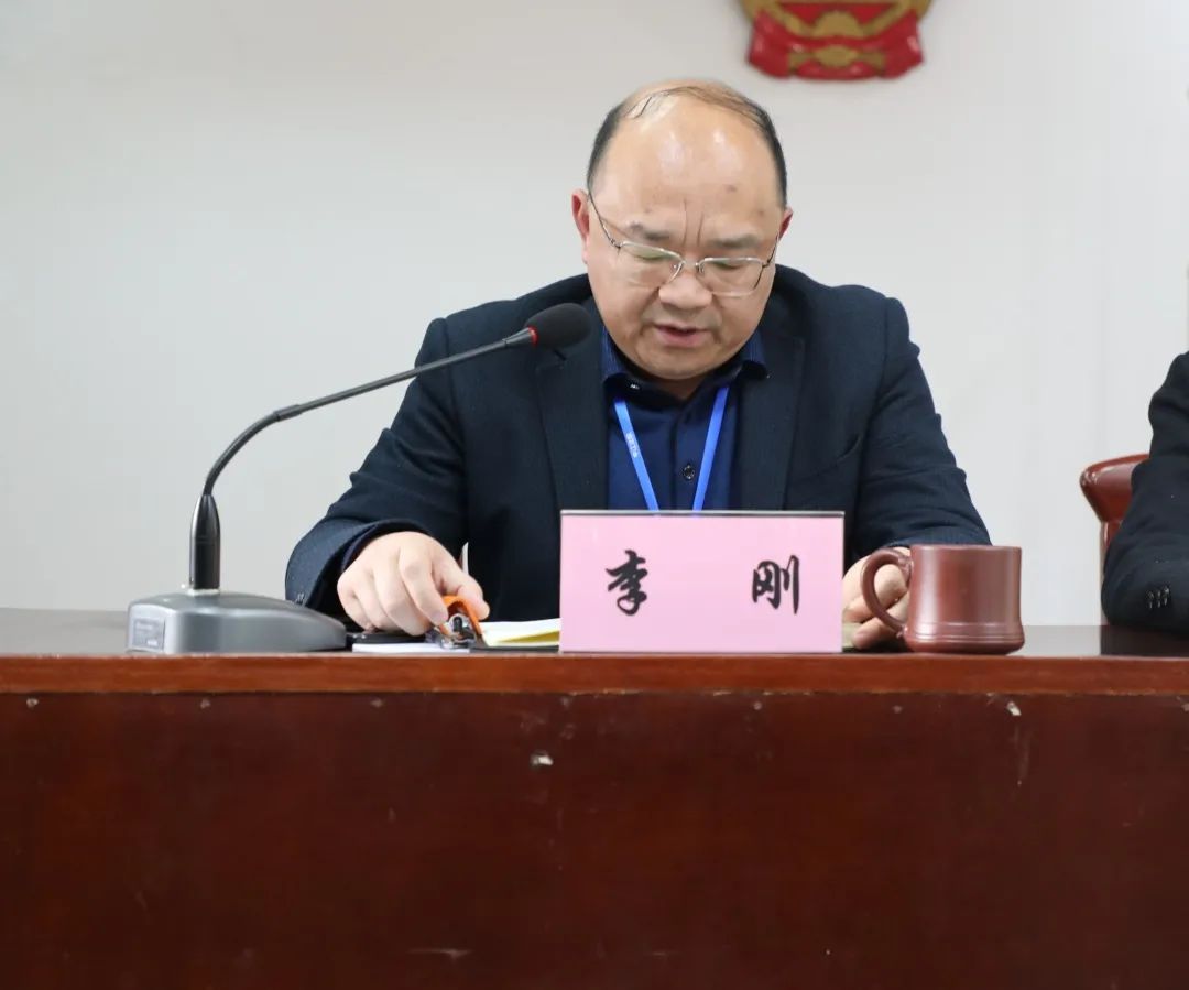 中江法院召开党的十九届五中全会精神宣讲会迎接2020年脱贫攻坚成效